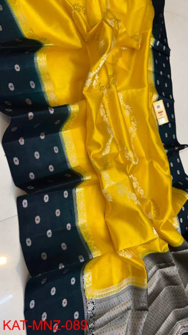 Mango Yellow And Black Border Pure Raw Mango Silk Saree with Rich Pallu & Contrast Blouse