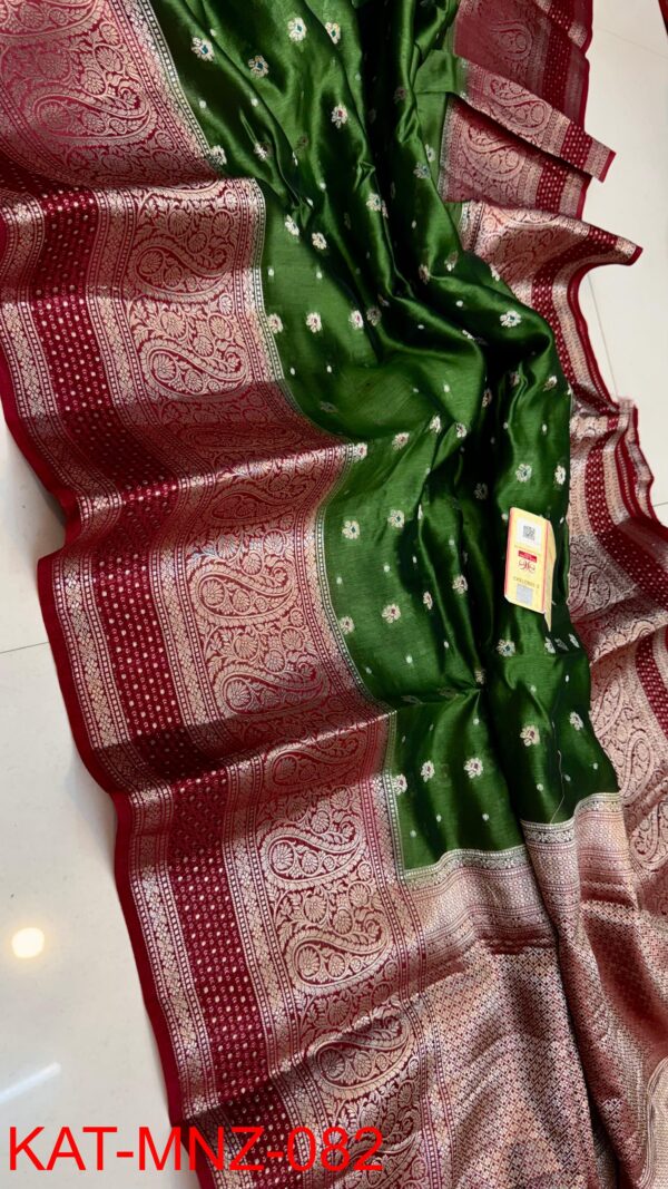 Dark Green Raw Mango Silk Saree With Rich Pallu