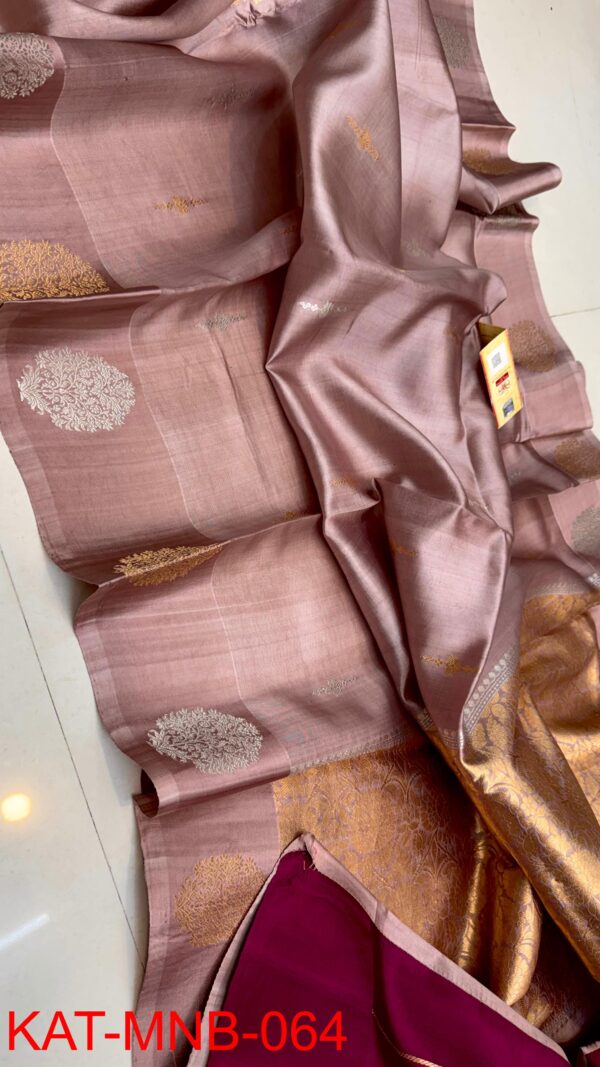 Grey Pink Pure Raw Mango Silk Handloom Saree