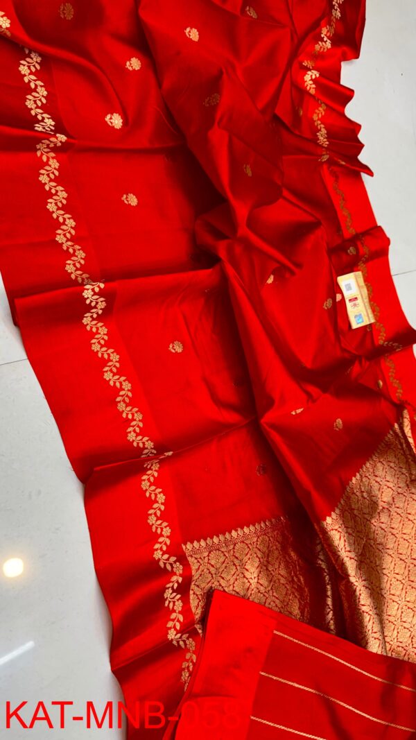 Red Pure Raw Mango Silk Handloom Saree