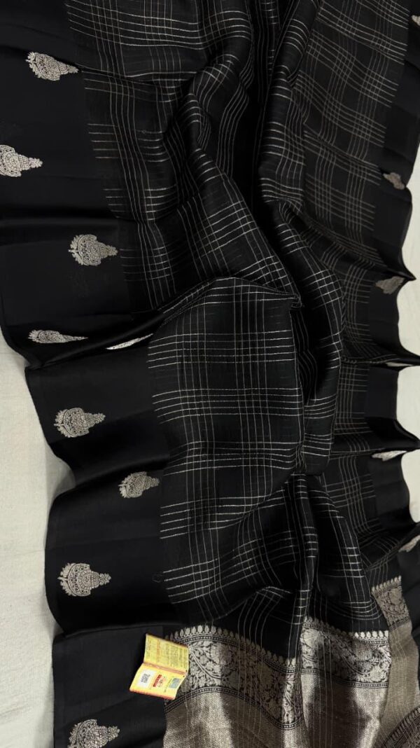 Black Banarasi Pure Handloom Organza Silk Saree With Kadua Zari Bootis & Border