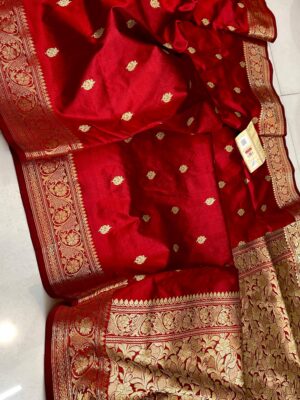 Red KNG Series Pure Handloom Kanjivaram Banarasi Katan Silk Saree with Rich Pallu