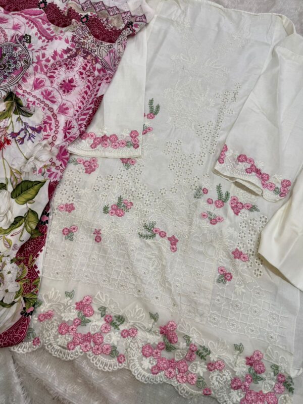 White and Pink Mehboob Tex Ombre Starlet Lawn Collection-26 Pure Cotton Embroidered Suit with Cotton Dupatta